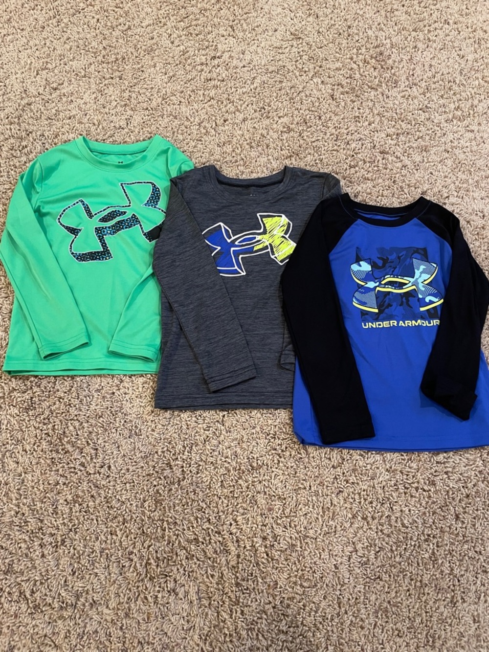 Under Armour Long Sleeve Tees Boys Size 5